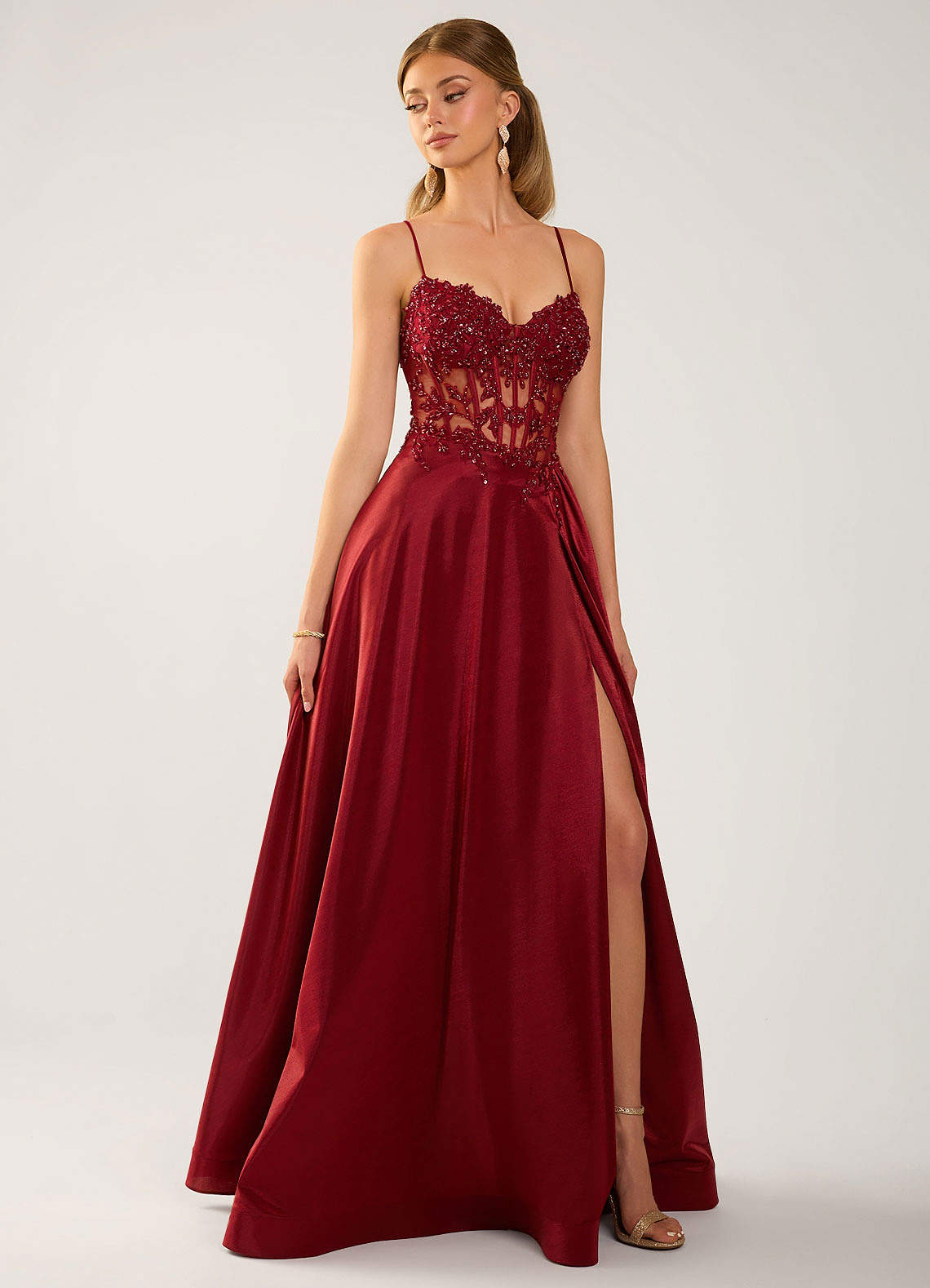 Isoldemark A-Line Sweetheart Satin Evening Dress in Burgundy