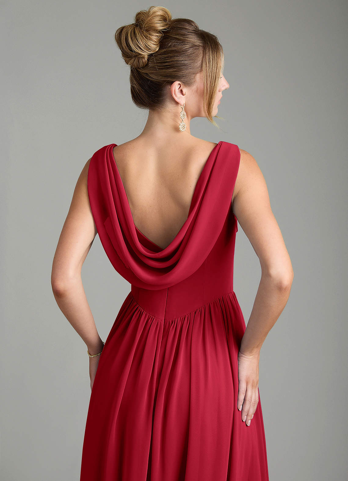 Novi A-Line Square-Neck Chiffon Bridesmaid Dress in Scarlet