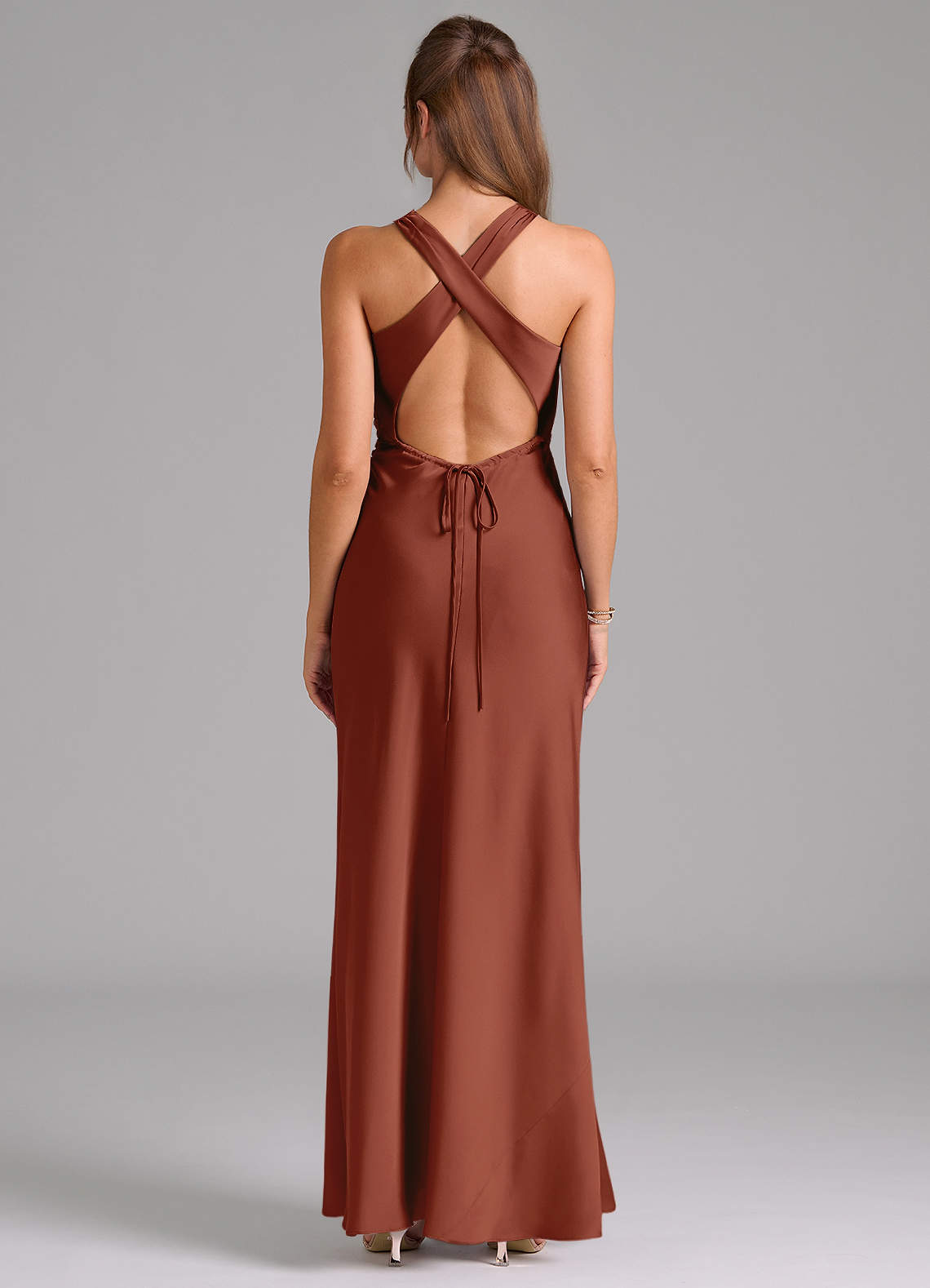 Evadne Sheath Scoop-Neck Stretch Satin Bridesmaid Dress in Auburn
