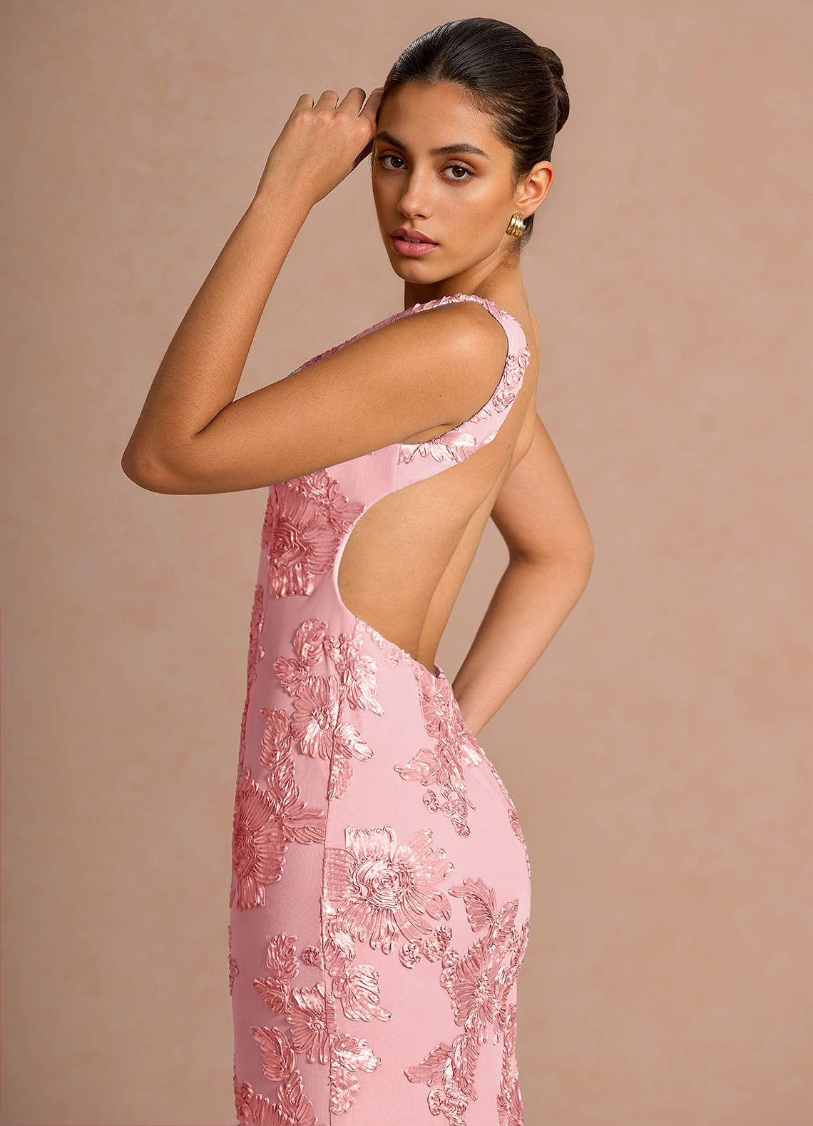 Ivellea Mermaid V-Neck Mesh Evening Dress in Pink