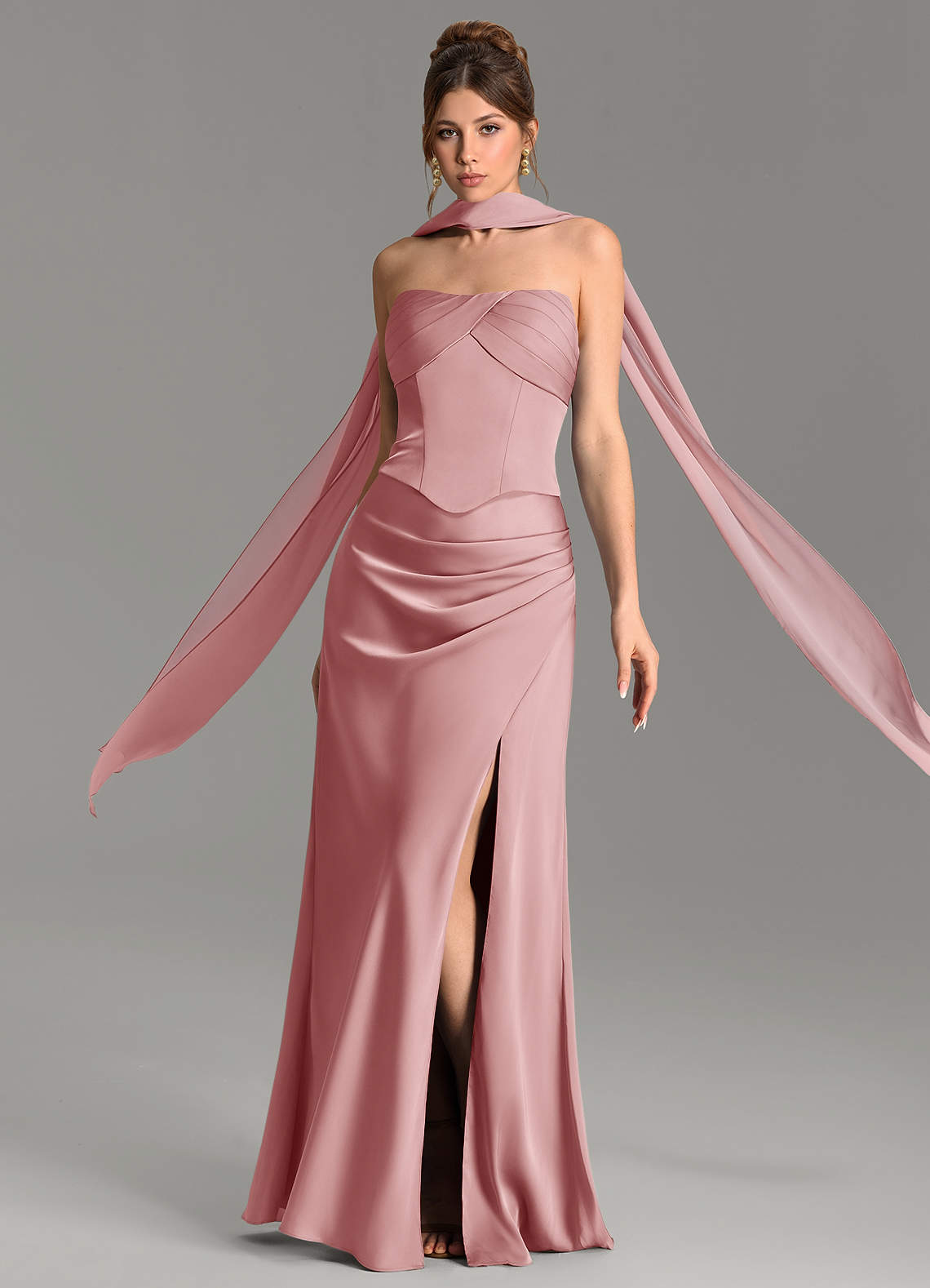 Nicki Sheath Scoop-Neck Stretch Satin Bridesmaid Dress in dusty rose