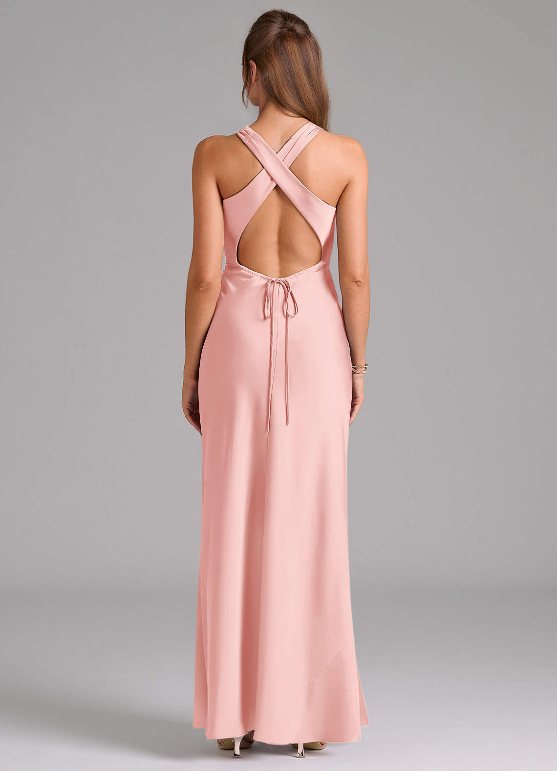 Evadne Sheath Scoop-Neck Stretch Satin Bridesmaid Dress in Powder Pink