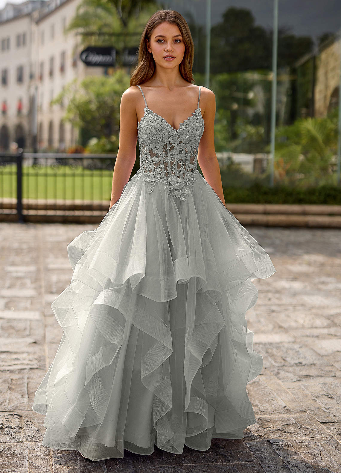 Spitze Ball Gown Sweetheart Lace Tulle Evening Dress in Silver