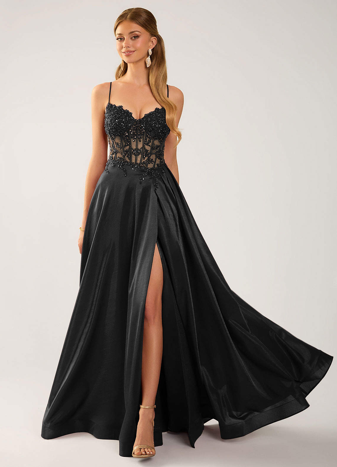 Isoldemark A-Line Sweetheart Satin Evening Dress in black