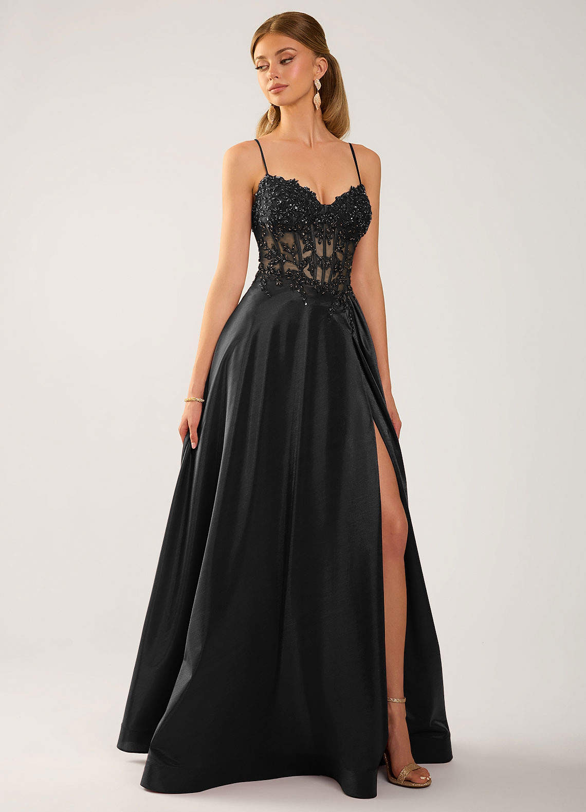 Isoldemark A-Line Sweetheart Satin Evening Dress in black