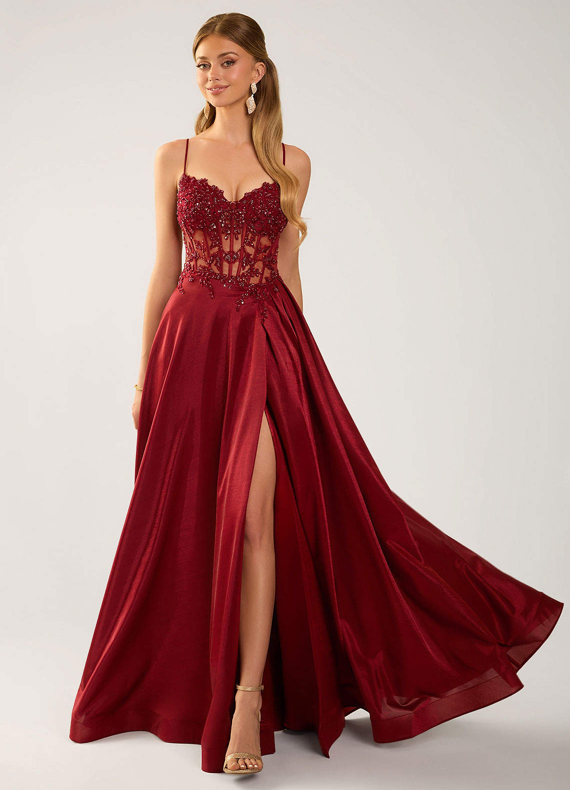 Isoldemark A-Line Sweetheart Satin Evening Dress in black