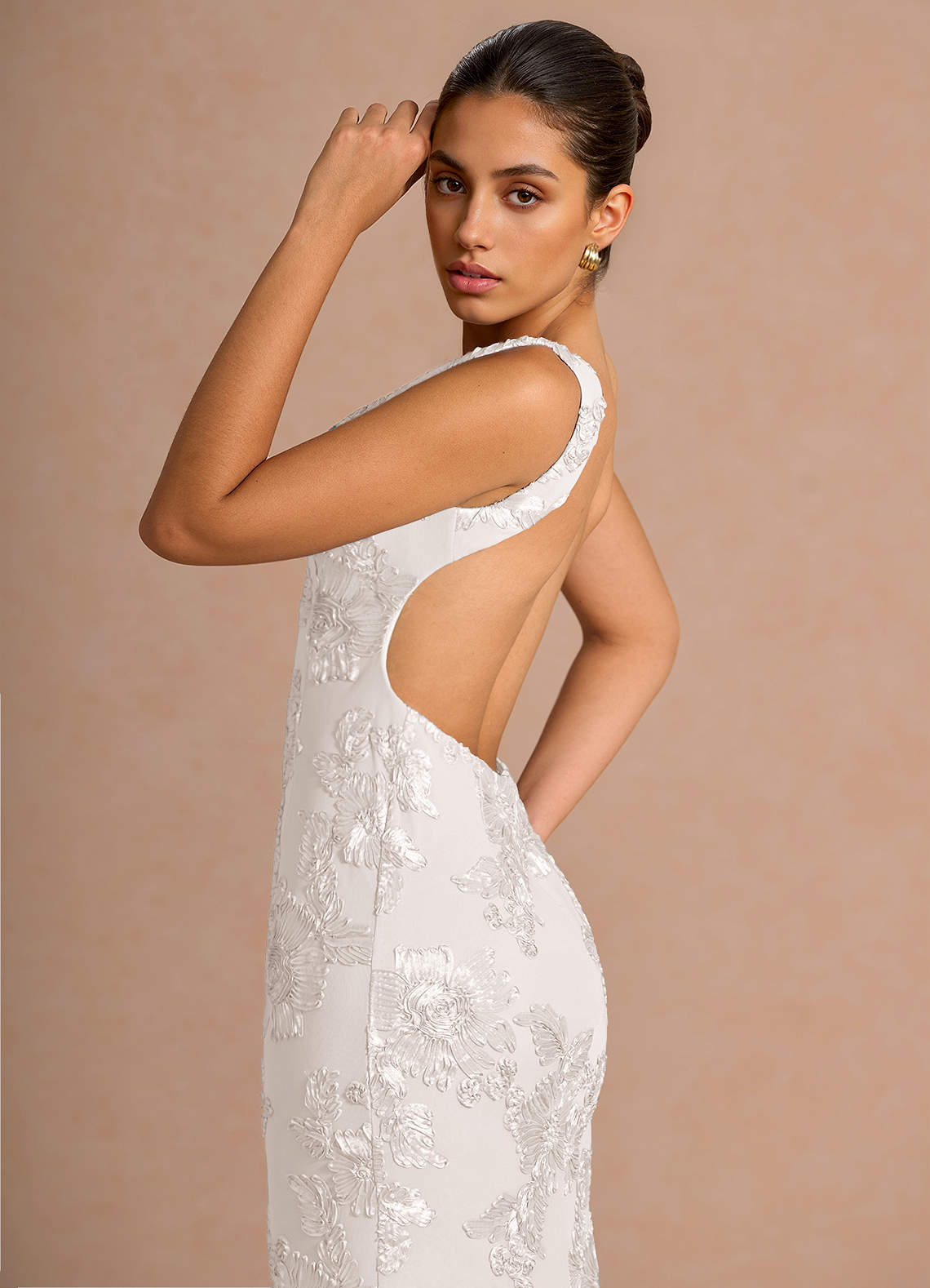Ivellea Mermaid V-Neck Mesh Evening Dress in Cloud White