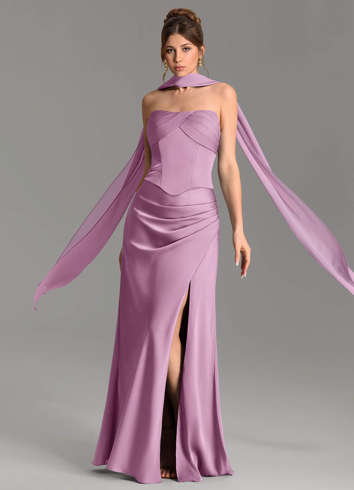 Nicki Sheath Scoop-Neck Stretch Satin Bridesmaid Dress in Wisteria