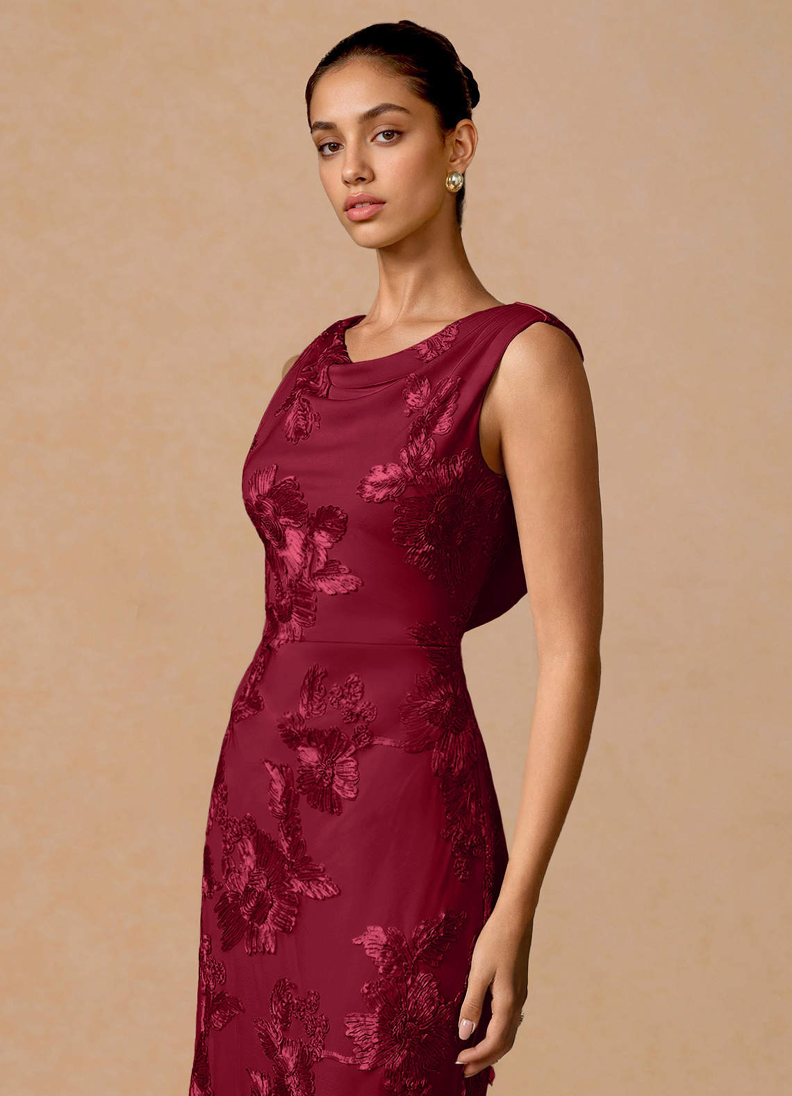 Elowis Column Open-Back Floral Mesh Evening Dress in Burgundy