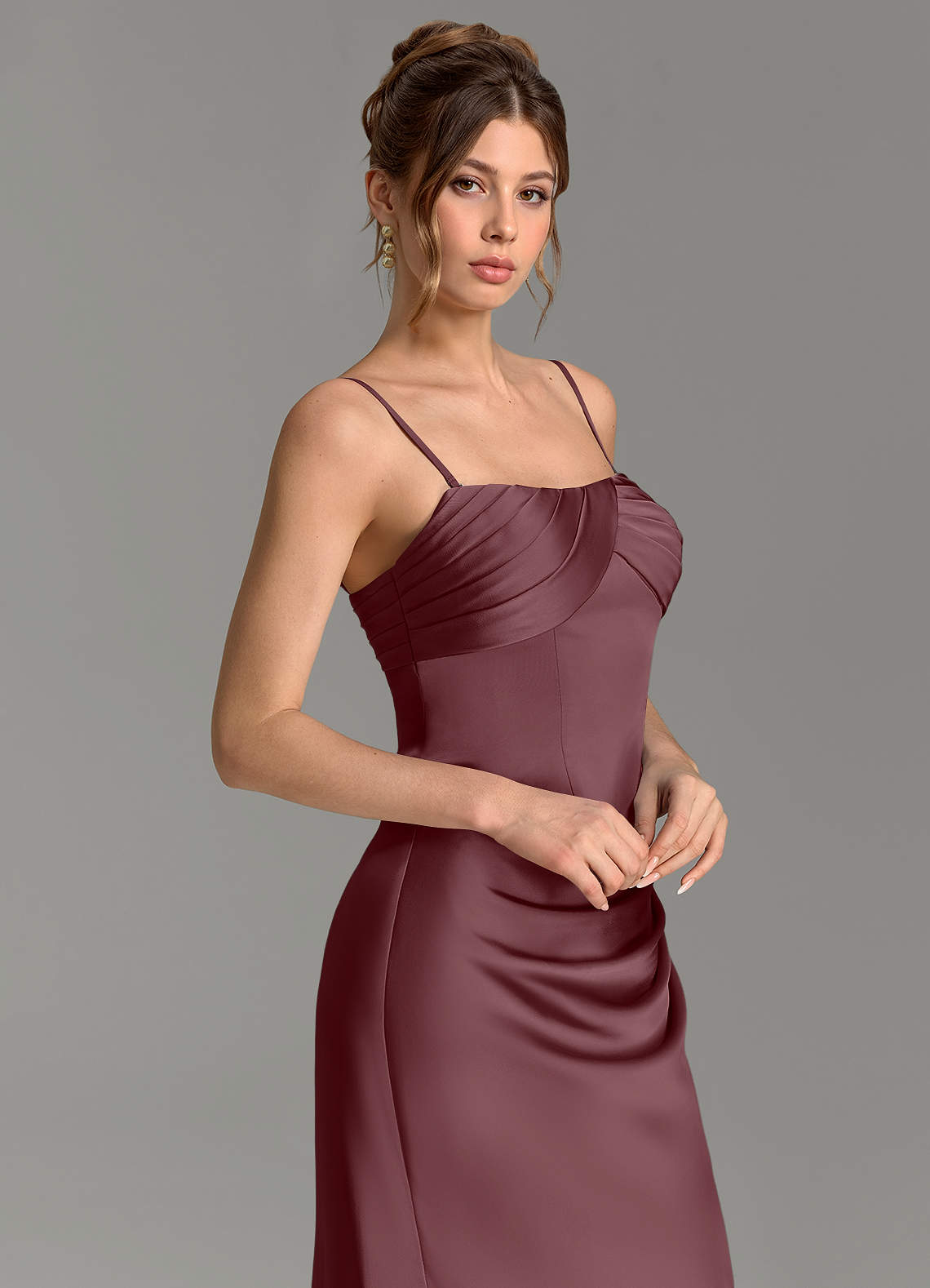 Nicki Sheath Scoop-Neck Stretch Satin Bridesmaid Dress in Sangria