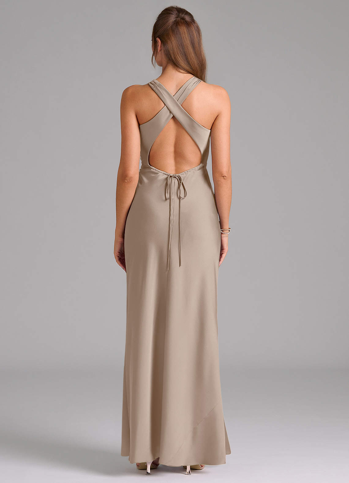 Evadne Sheath Scoop-Neck Stretch Satin Bridesmaid Dress in Taupe