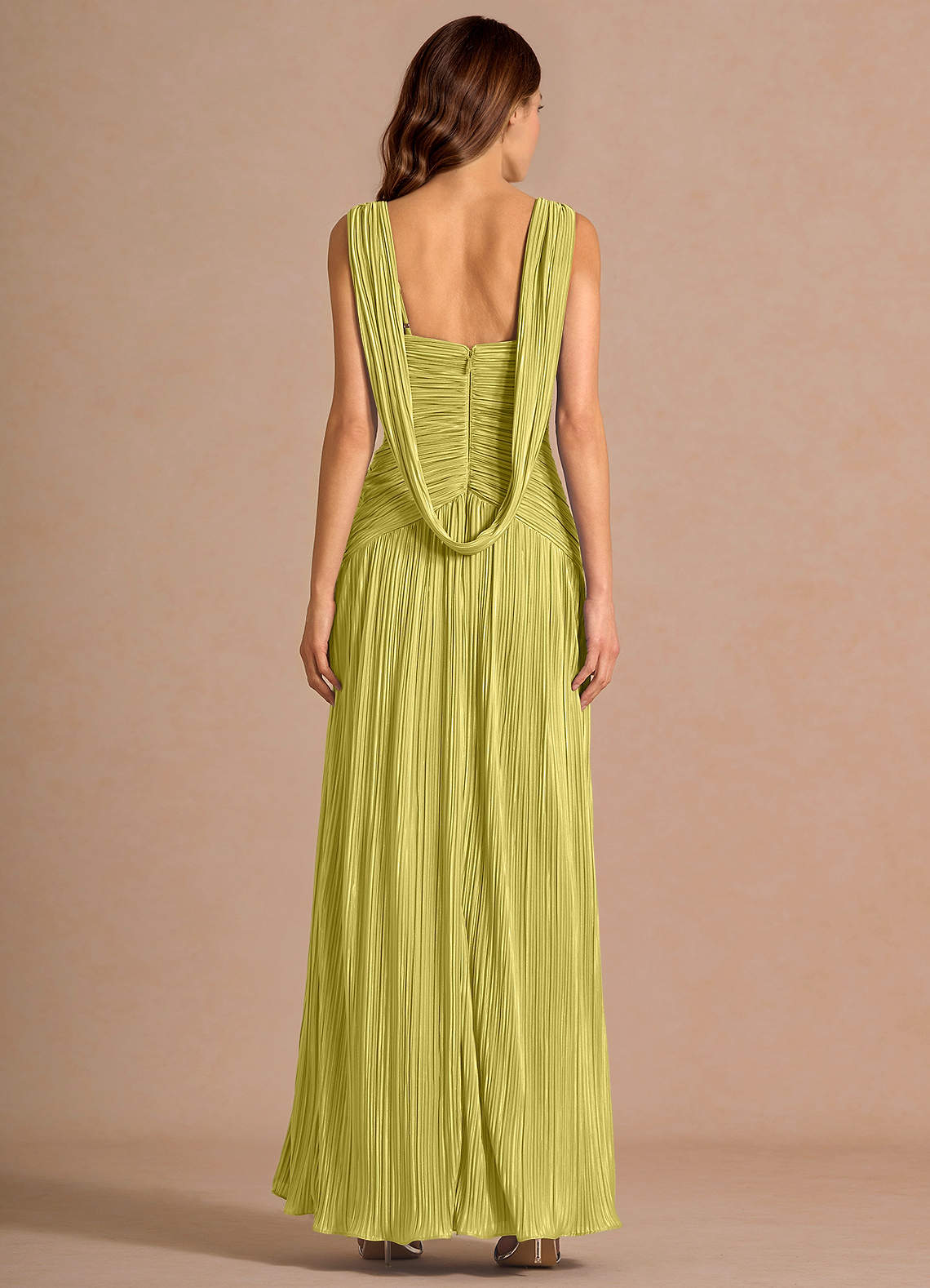Quellia Sheath V-Neck Stretch Knit Wedding Guest Dress in Pale Yellow
