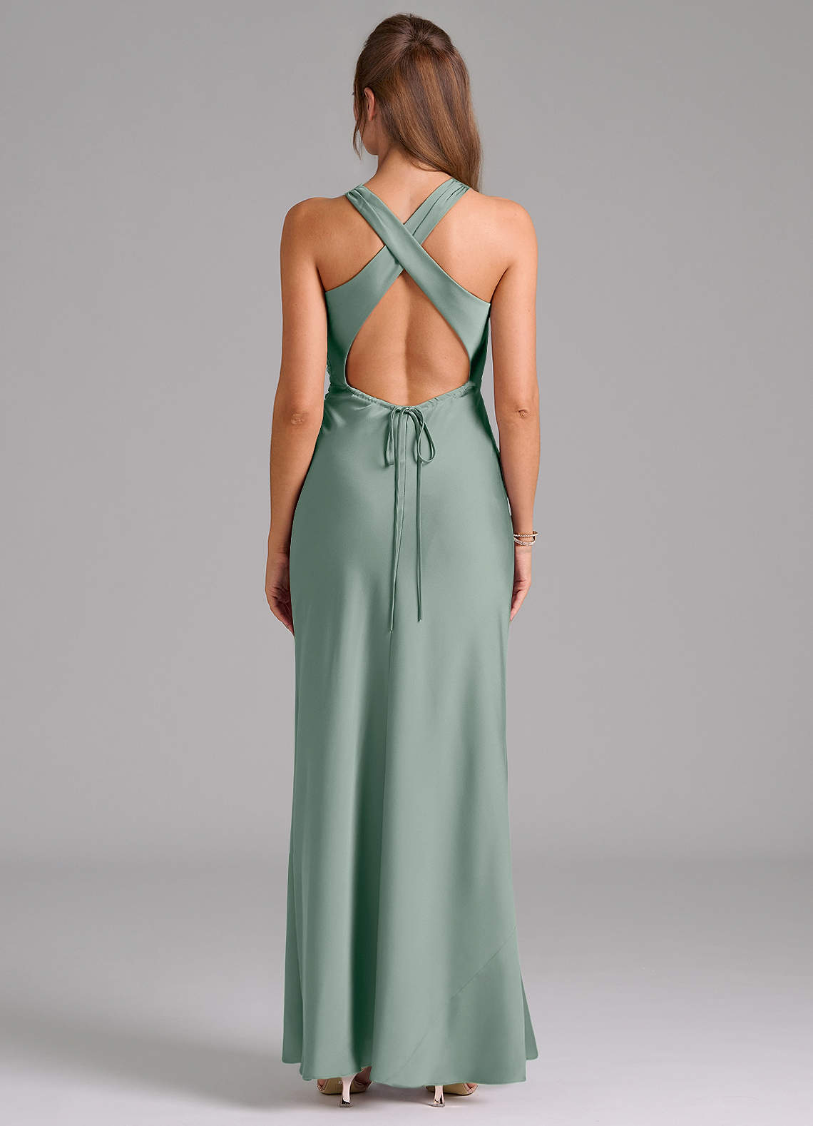 Evadne Sheath Scoop-Neck Stretch Satin Bridesmaid Dress in Silver Sage