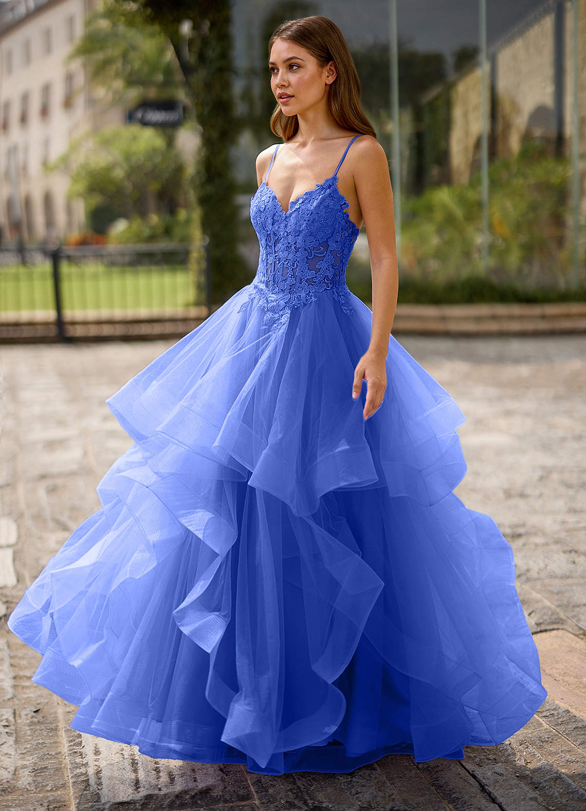 Spitze Ball Gown Sweetheart Lace Tulle Evening Dress in Royal Blue