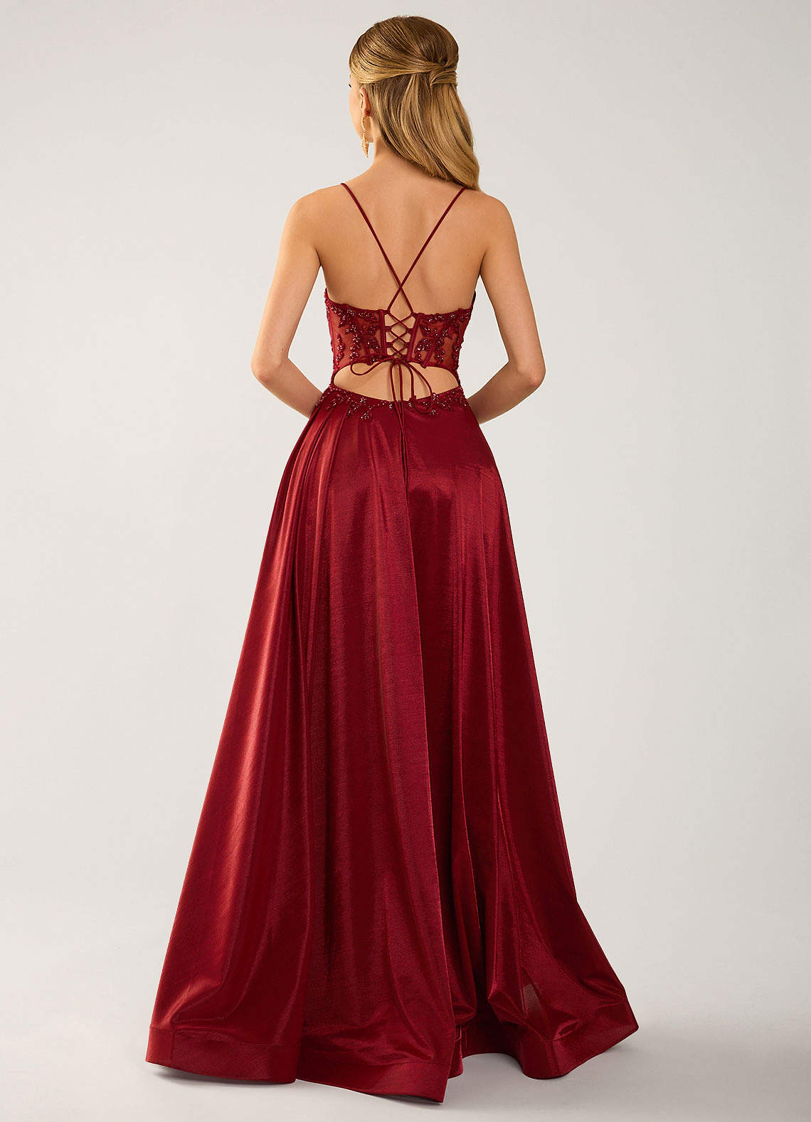 Isoldemark A-Line Sweetheart Satin Evening Dress in Burgundy