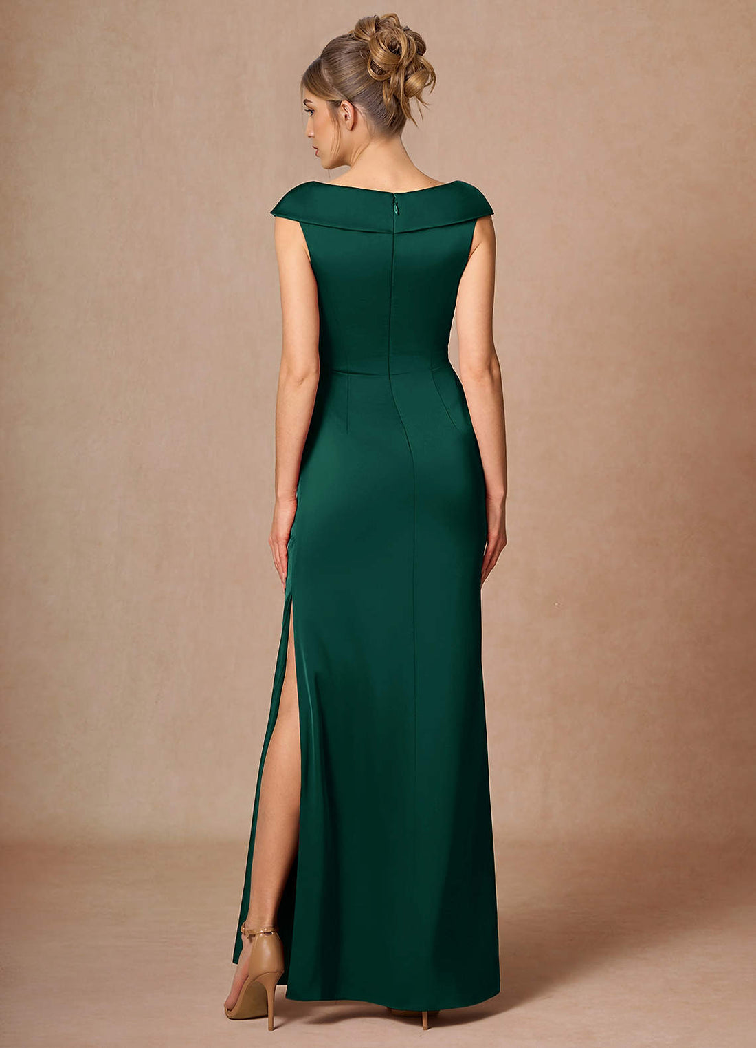 Thessaly V-Neck Ruched Slit Stretch Satin Evening Dress in Hunter Green