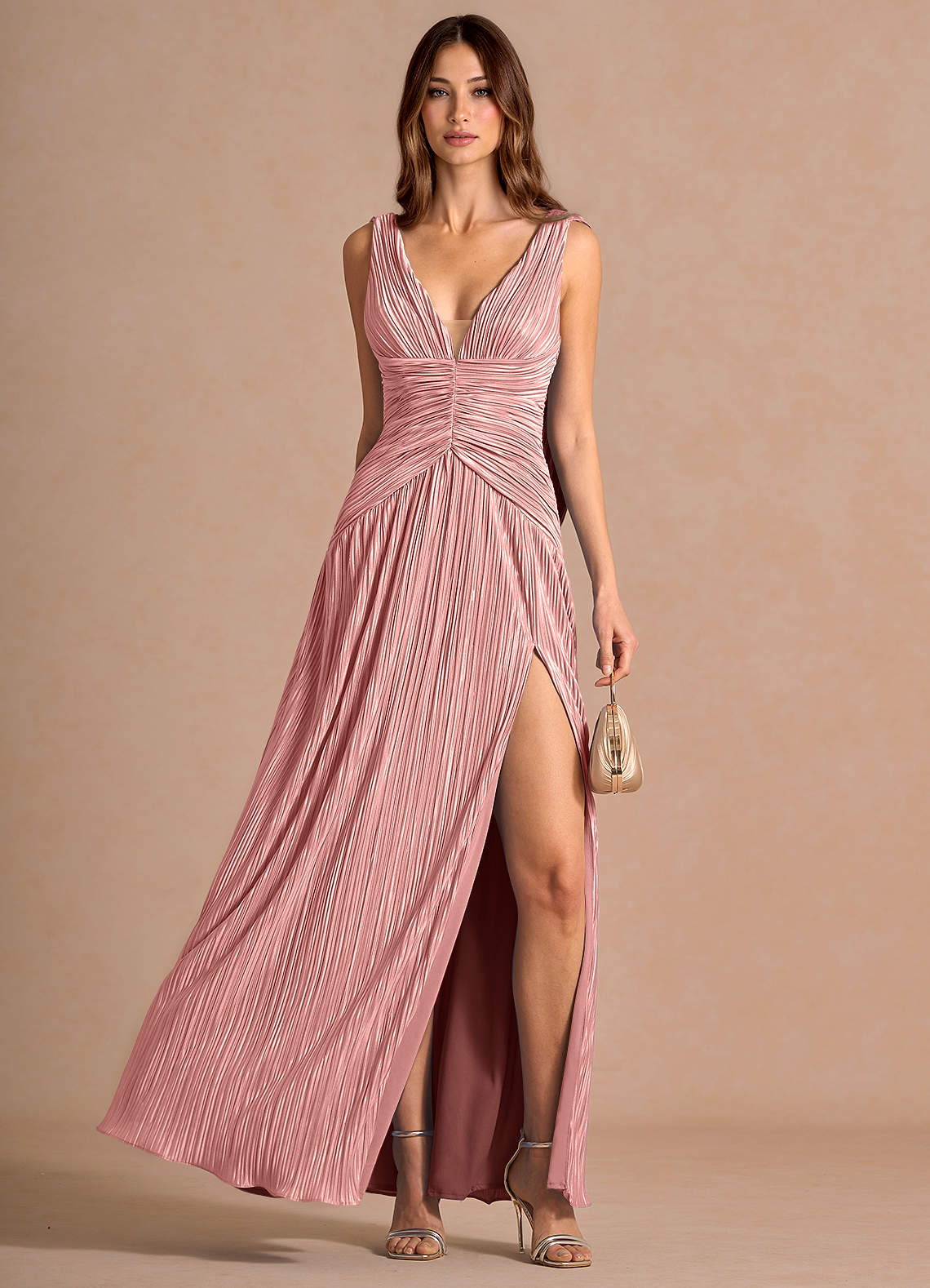 Quellia Sheath V-Neck Stretch Knit Wedding Guest Dress in Red