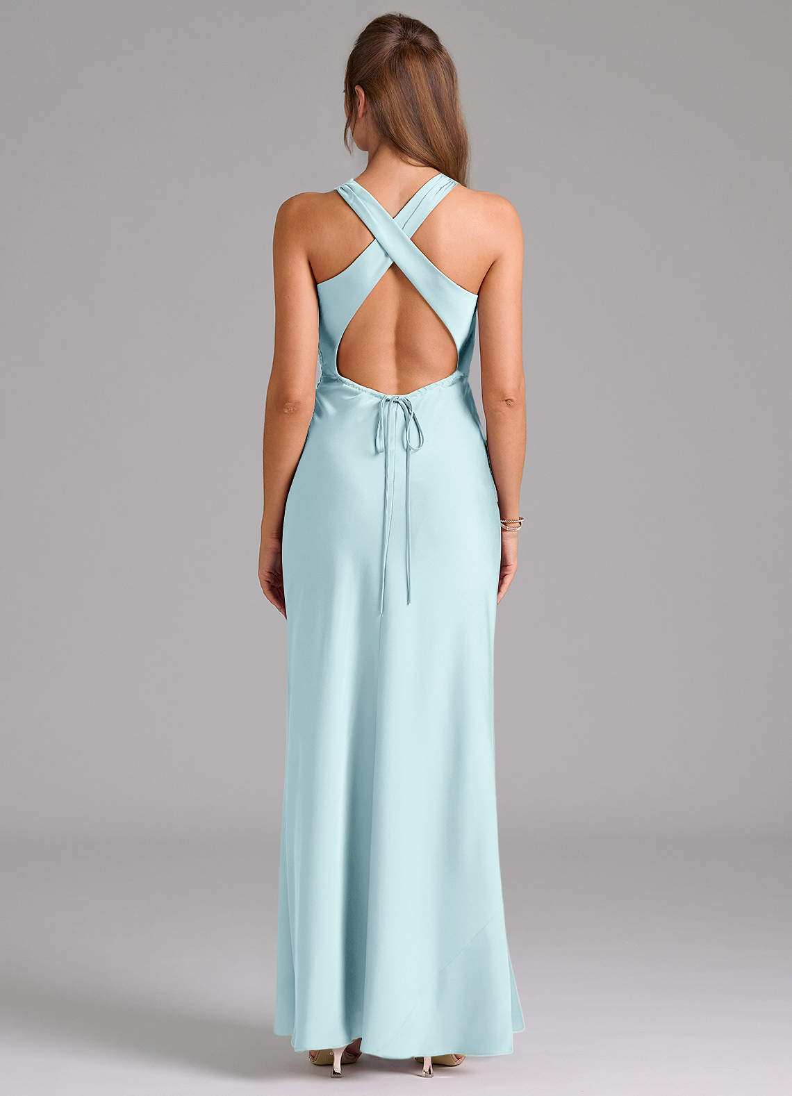 Evadne Sheath Scoop-Neck Stretch Satin Bridesmaid Dress in Cloud Blue