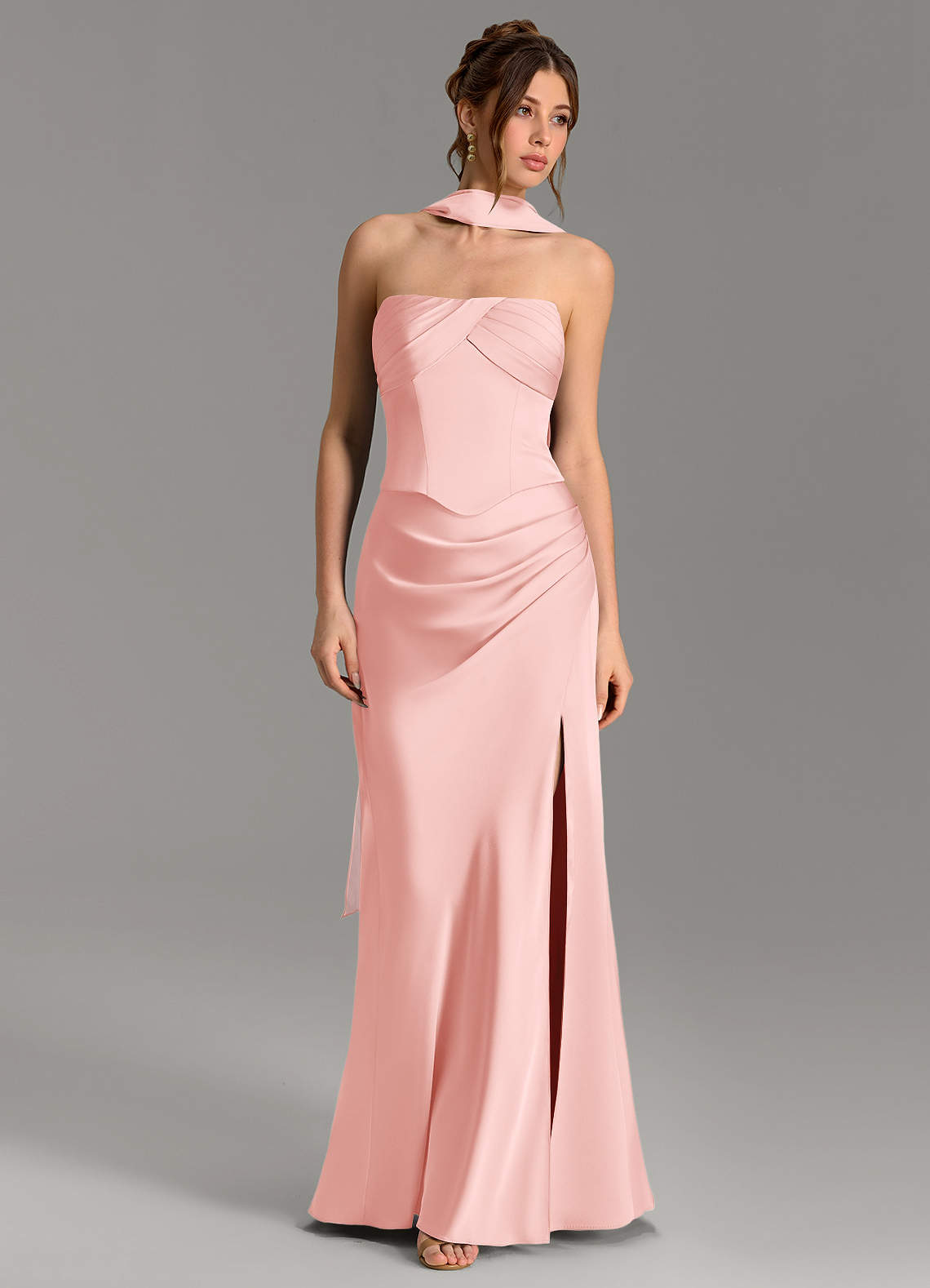 Nicki Sheath Scoop-Neck Stretch Satin Bridesmaid Dress in Powder Pink