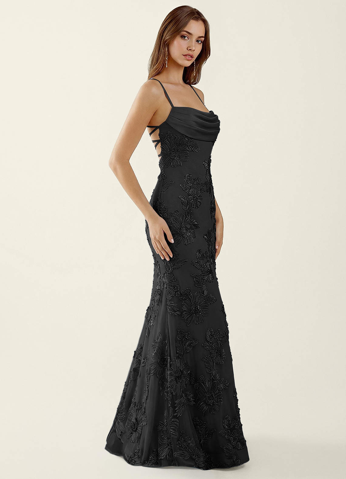 Bellatrix Mermaid Spaghetti-Strap Stretch Lace Evening Dress in black