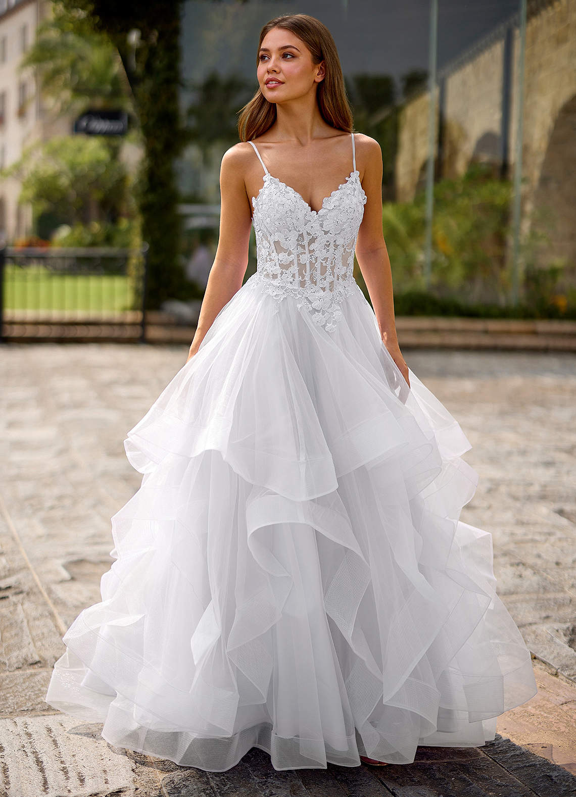 Spitze Ball Gown Sweetheart Lace Tulle Evening Dress in white