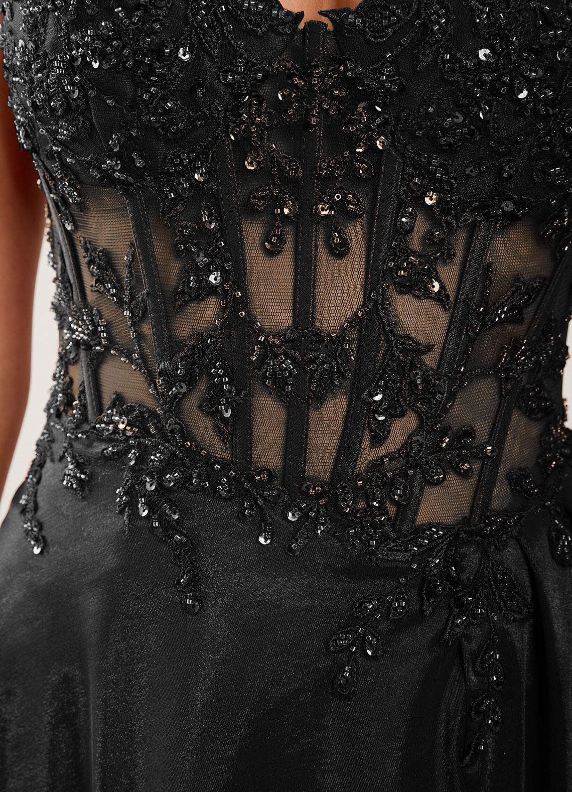 Isoldemark A-Line Sweetheart Satin Evening Dress in black