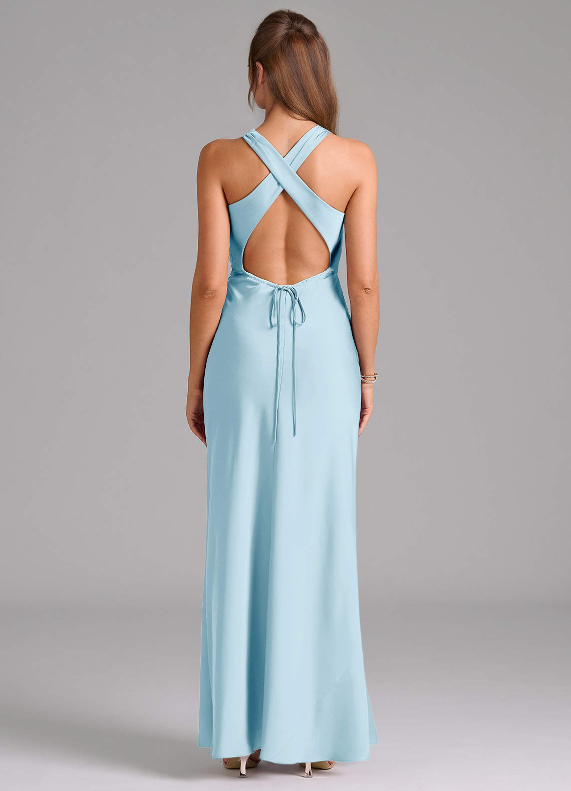 Evadne Sheath Scoop-Neck Stretch Satin Bridesmaid Dress in Sky Blue