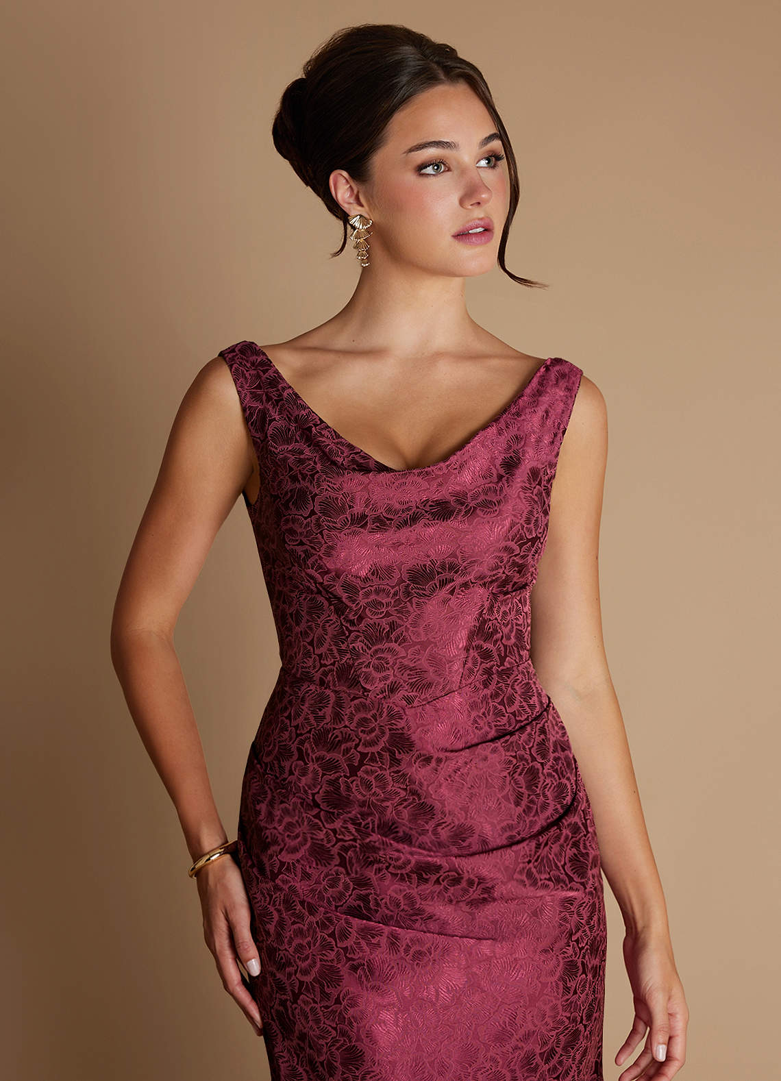 Kiana Mermaid Scoop-Neck Jacquard Wedding Guest Dress in Wine