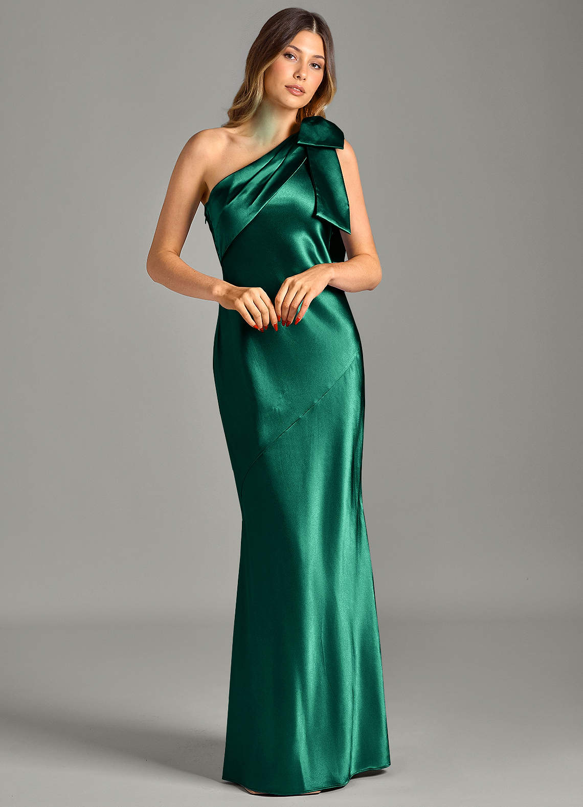 Yuanna Mermaid One-Shoulder Metallic Satin Bridesmaid Dress in Emerald