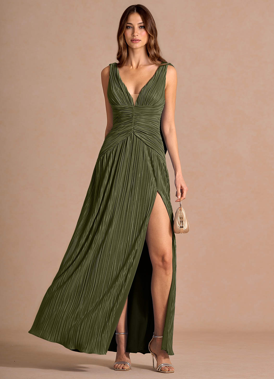 Quellia Sheath V-Neck Stretch Knit Wedding Guest Dress in Red