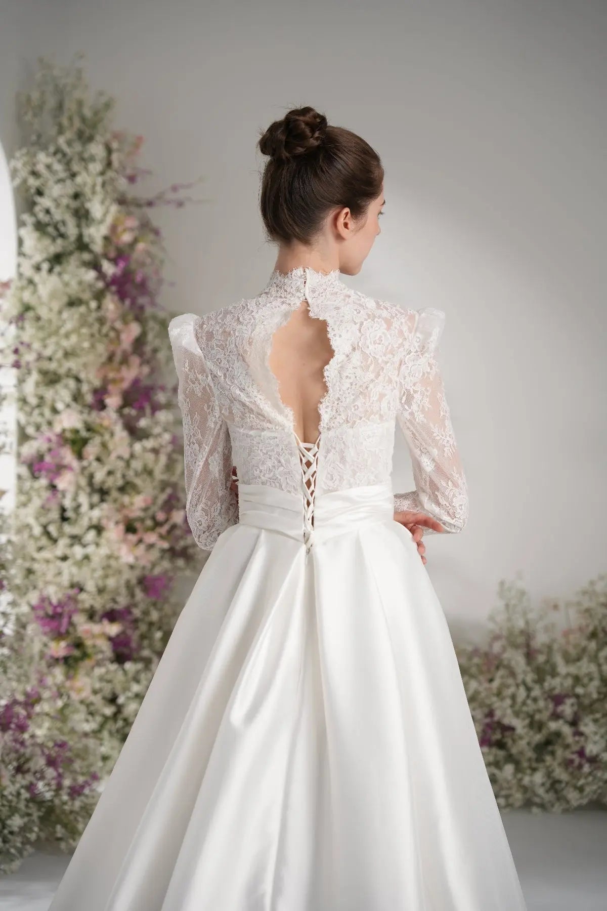 A-Line Queen Anne Long Sleeve Lace Satin Wedding Dress with Court Train zhexudai