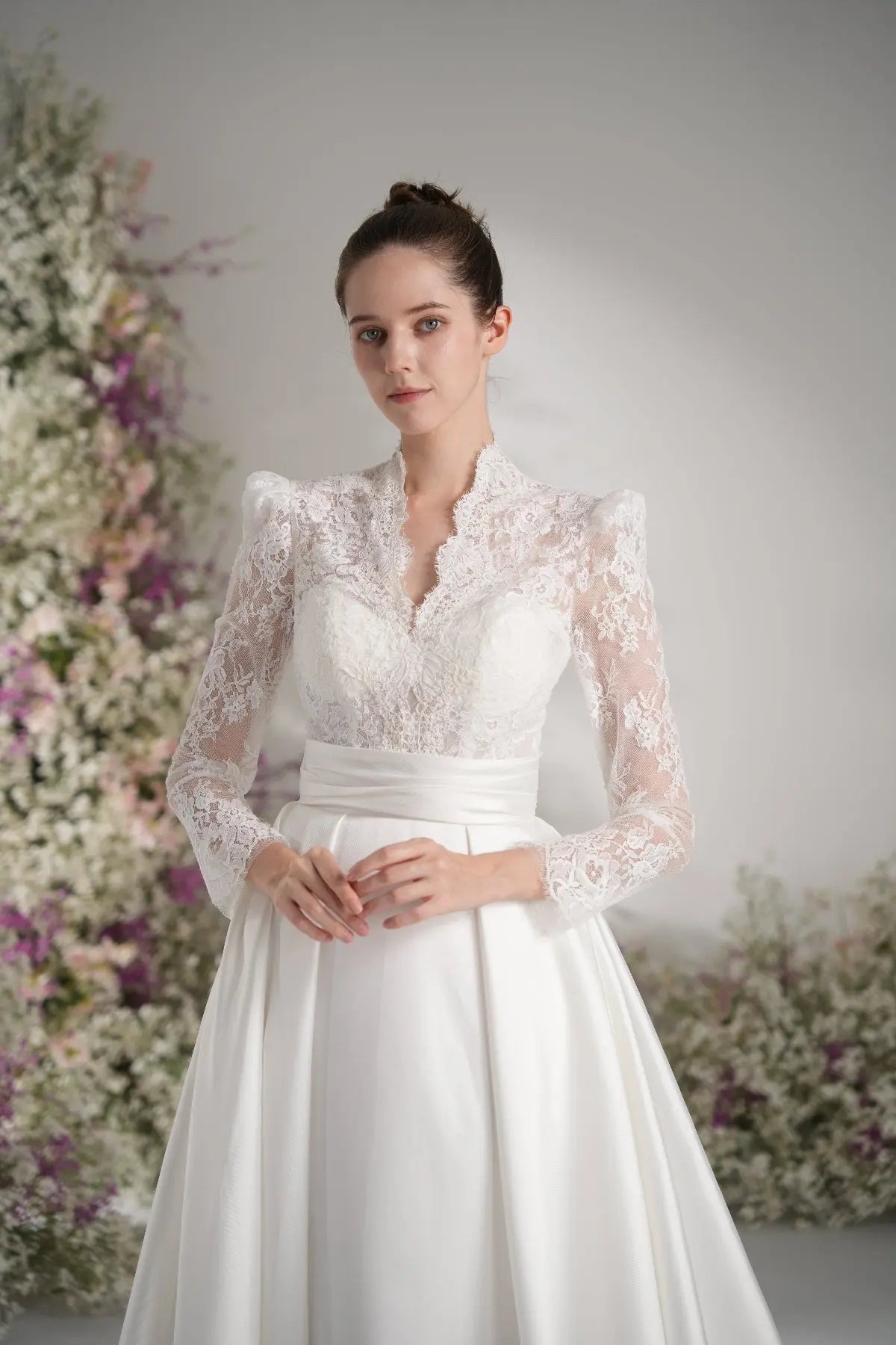 A-Line Queen Anne Long Sleeve Lace Satin Wedding Dress with Court Train zhexudai