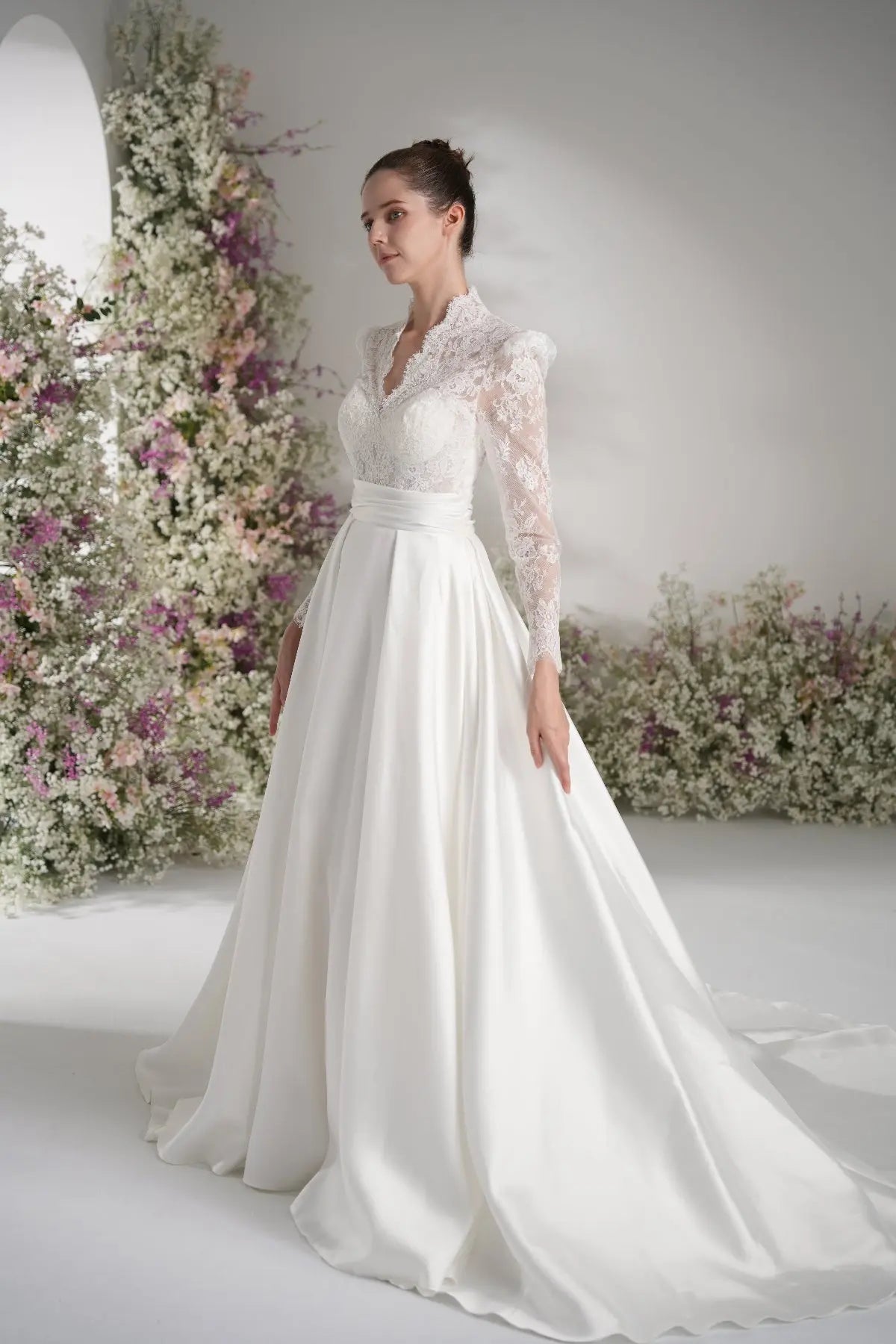 A-Line Queen Anne Long Sleeve Lace Satin Wedding Dress with Court Train zhexudai