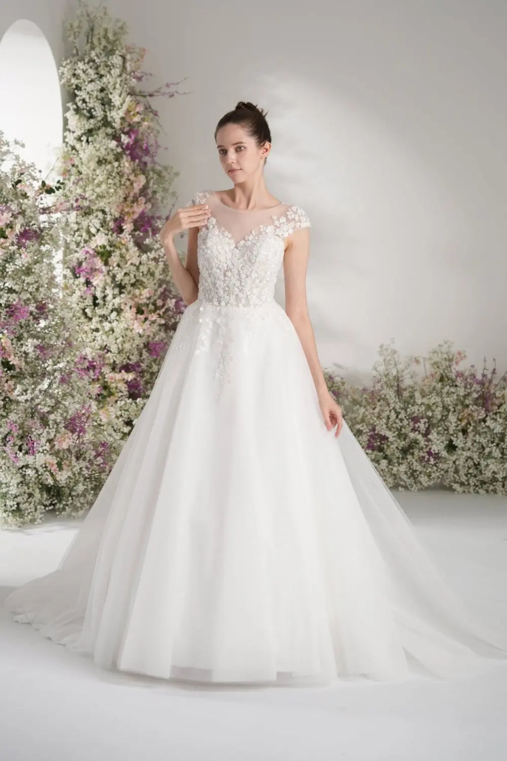 A-line Lllusion Neck Heavy Beading And Full Lace Mesh Elegant Wedding Dress With Court Train zhexudai