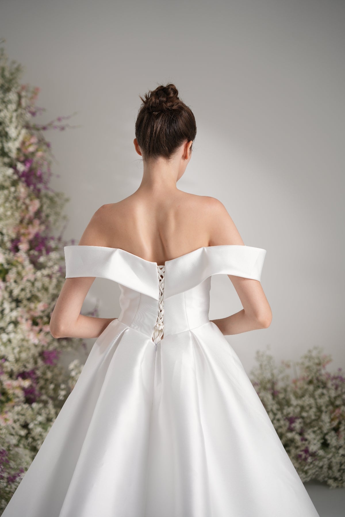 A-line Off-The-shoulder Sleeveless Satin Modest Wedding Dress With Court Train zhexudai