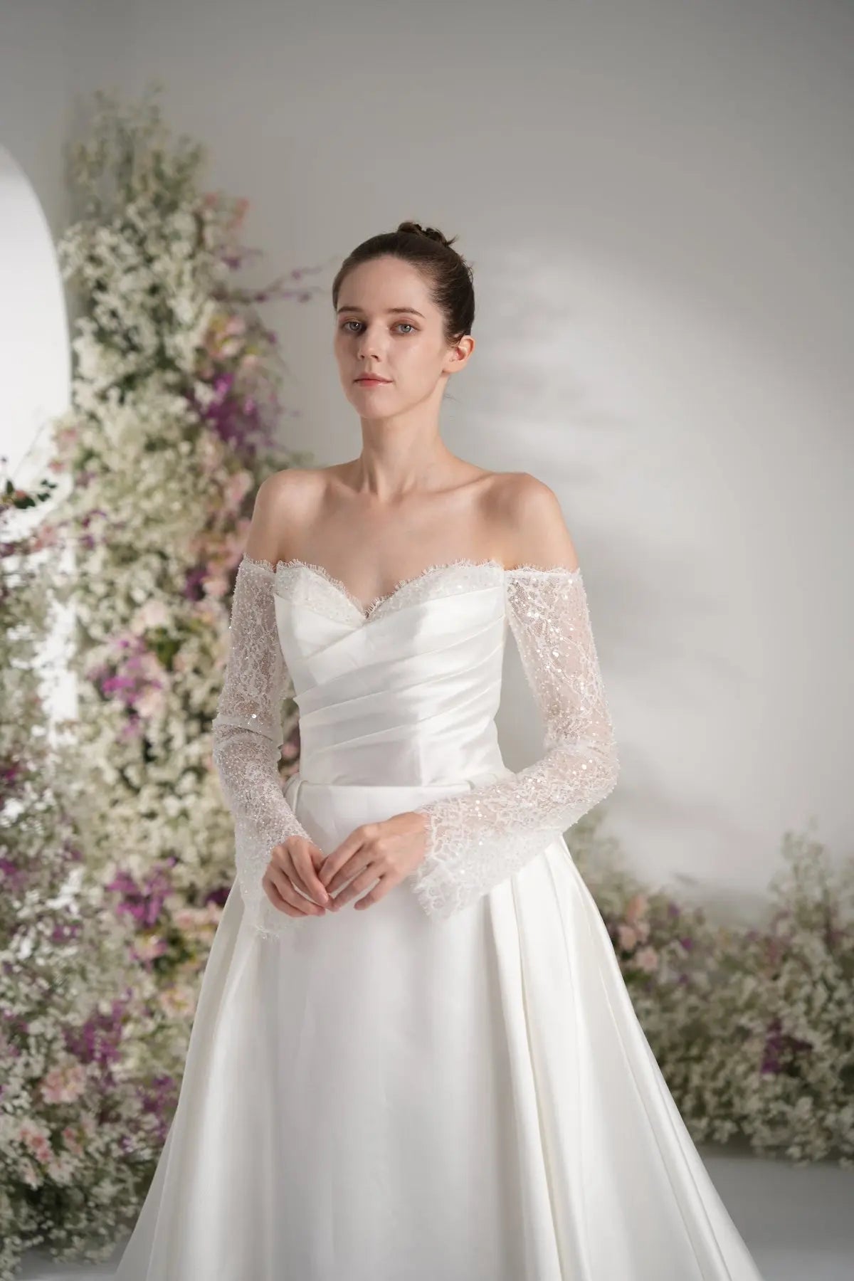A-line Sweetheart Long Sleeve Satin Simple Wedding Dress With Court Train zhexudai
