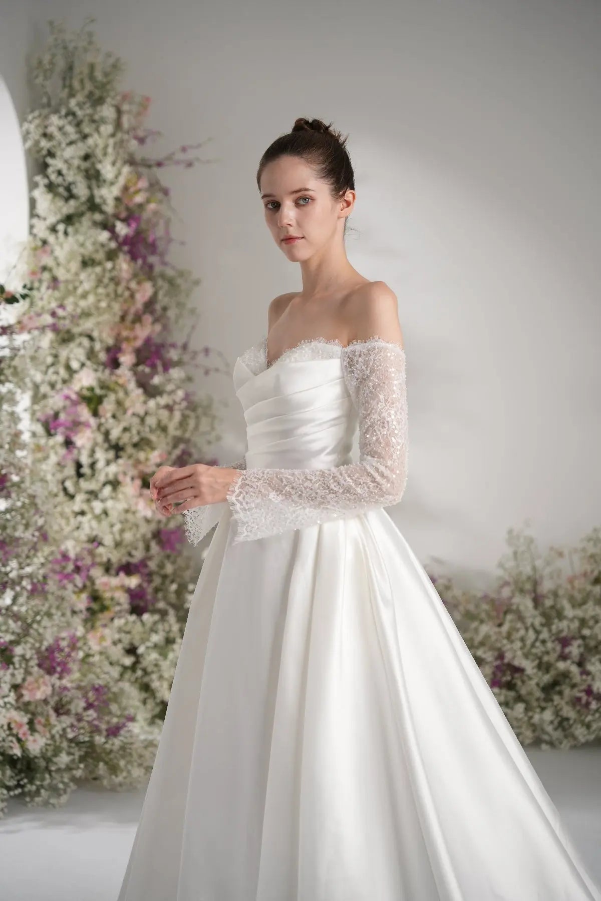 A-line Sweetheart Long Sleeve Satin Simple Wedding Dress With Court Train zhexudai