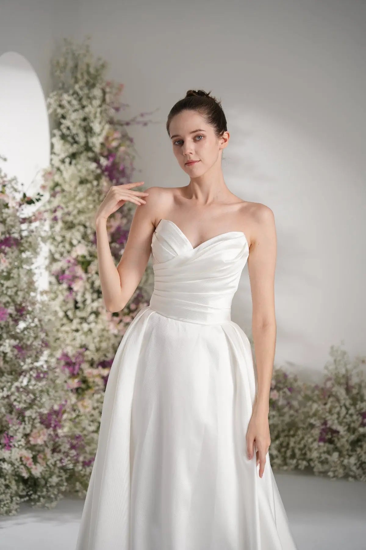 A-line Sweetheart Ruche Lace Modest Wedding Dress With Court Train zhexudai
