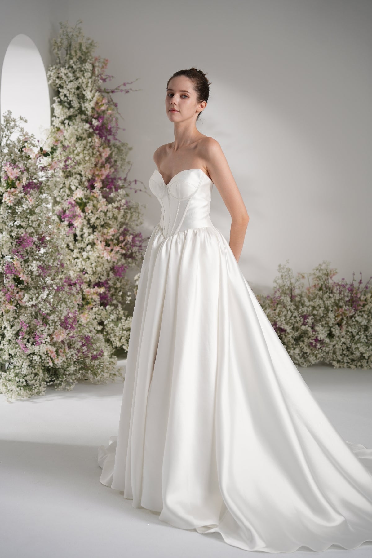 A-line Sweetheart Sleeveless High Slit  Satin Modest Wedding Dress With Court Train zhexudai