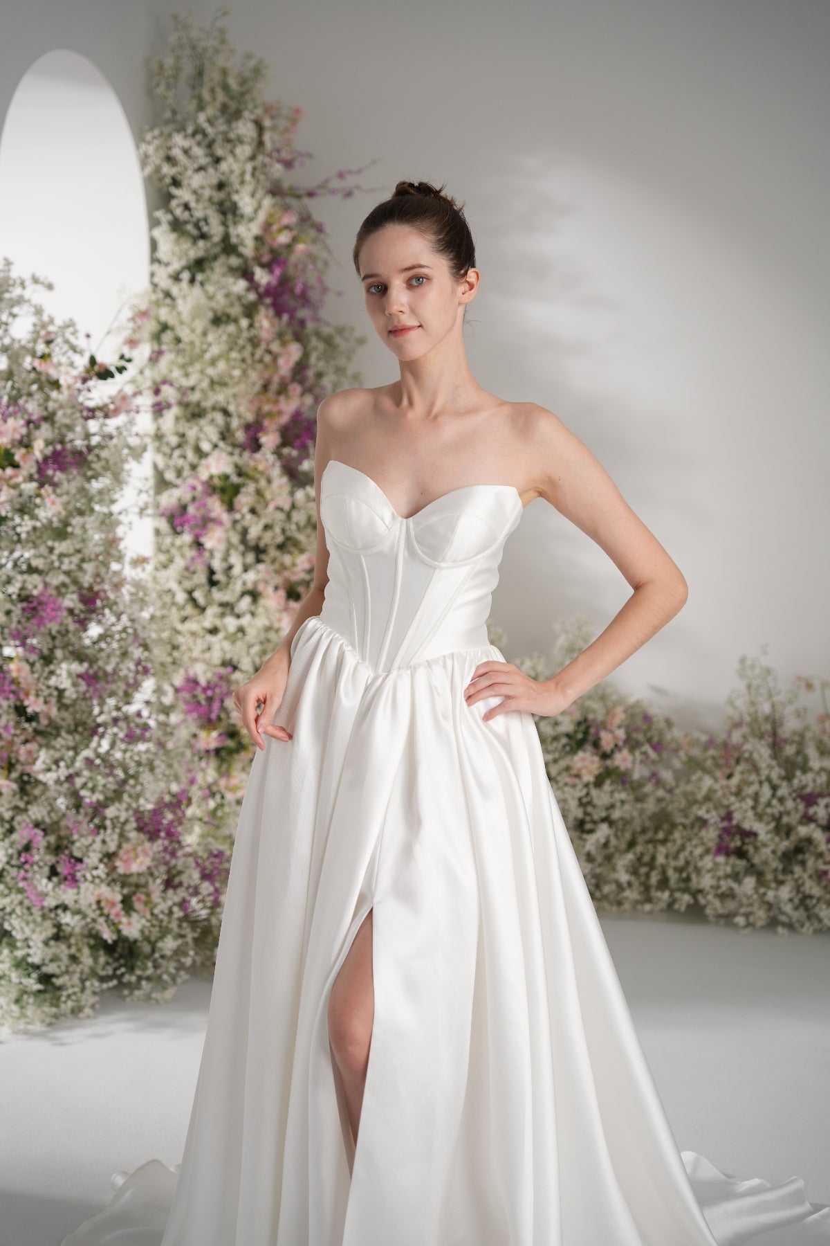 A-line Sweetheart Sleeveless High Slit  Satin Modest Wedding Dress With Court Train zhexudai