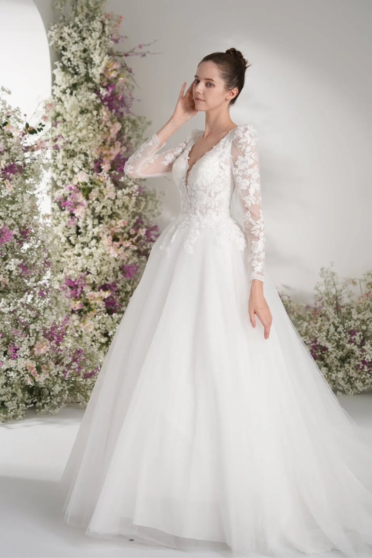 A-line V-neck Long Sleeve Mesh Lace Elegant Wedding Dress With Court Train zhexudai