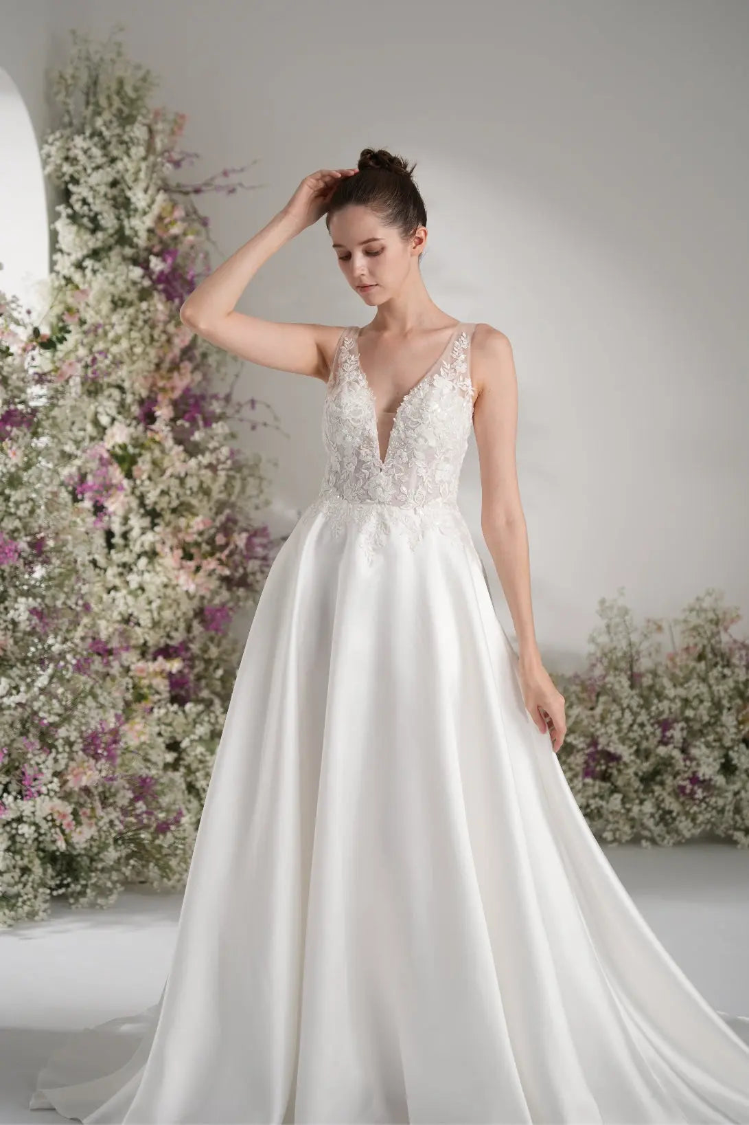 A-line V Neck Sleeveless Lace Satin Simple Wedding Dress With Court Train zhexudai