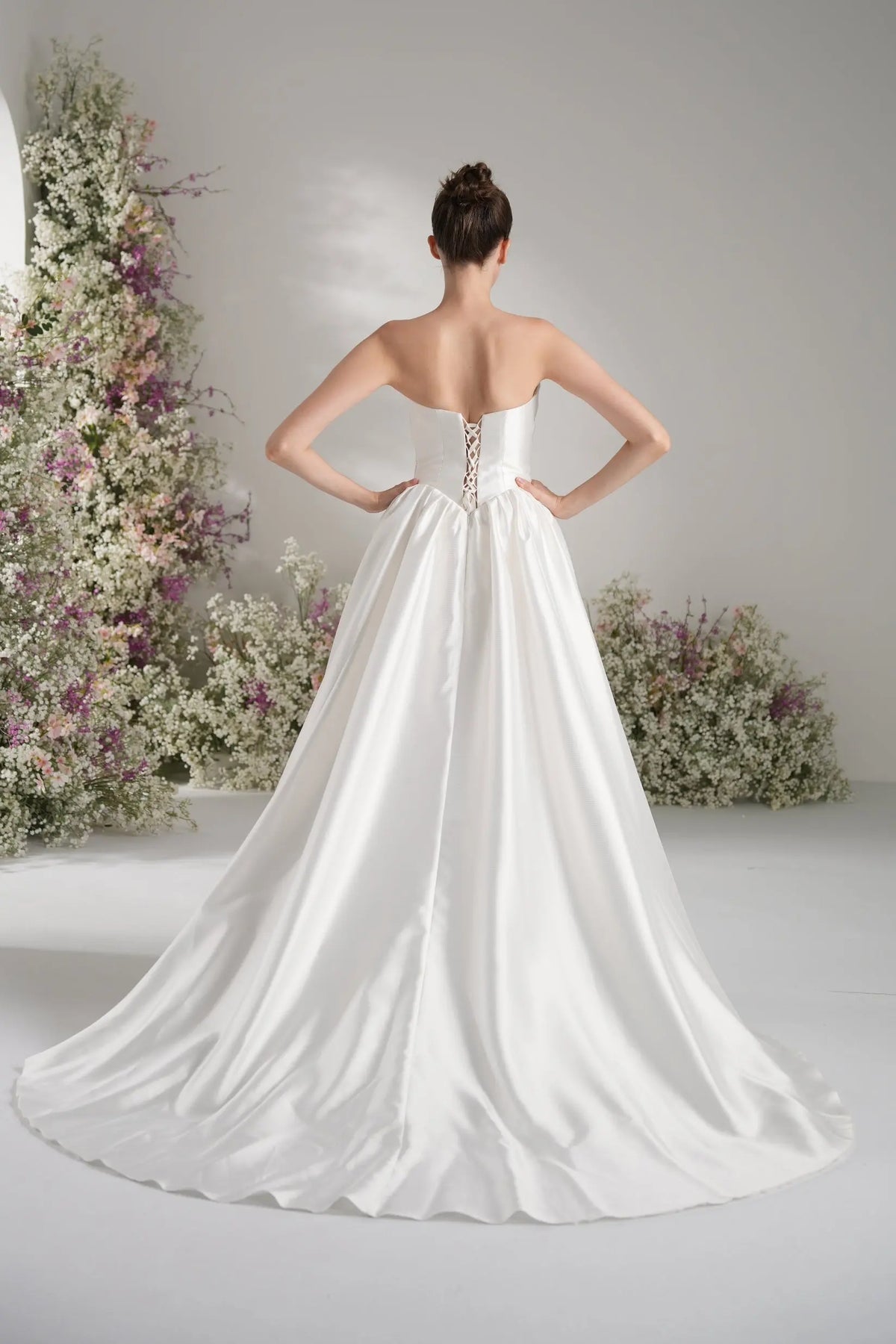 A-line Sweetheart Ruche Lace Modest Wedding Dress With Court Train zhexudai