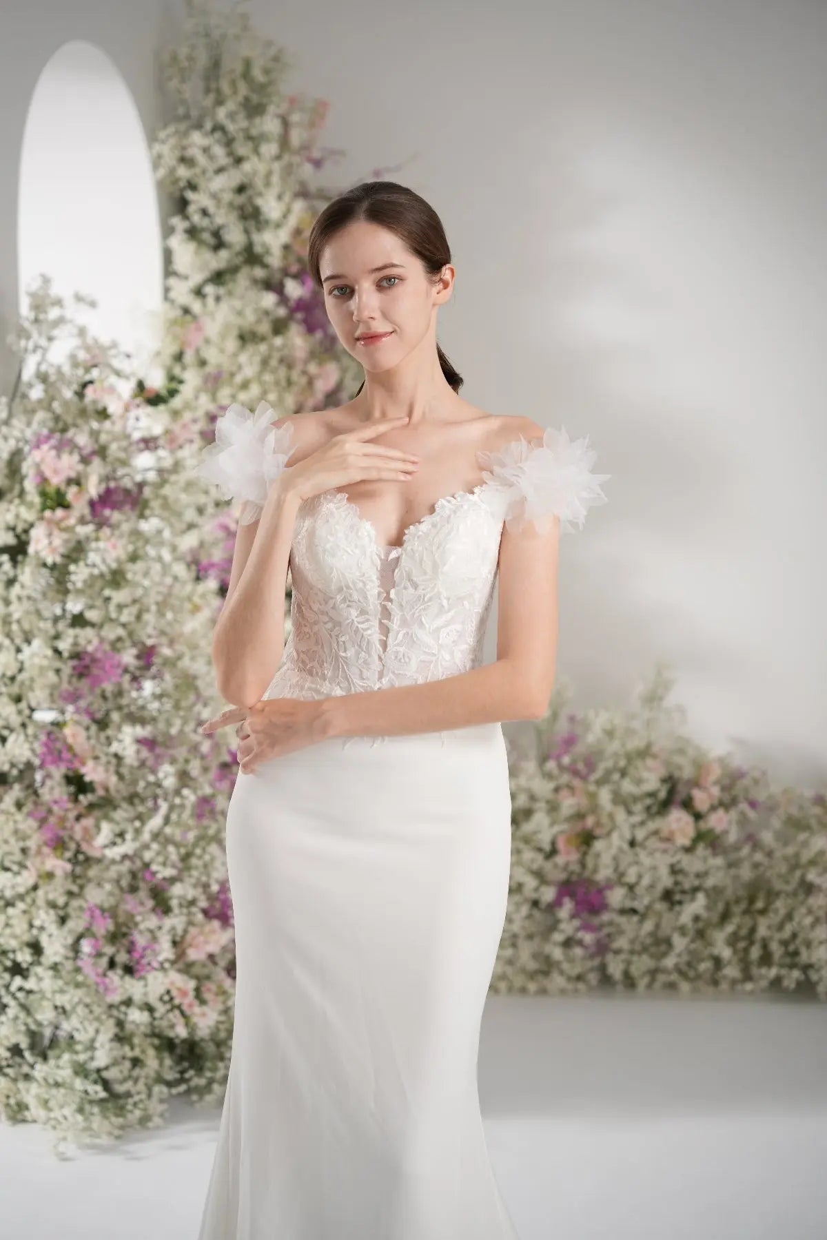 Trumpet/Mermaid Off-The-Shoulder Sleeveless Lace Applique Sexy Wedding Dress  With Court Train zhexudai