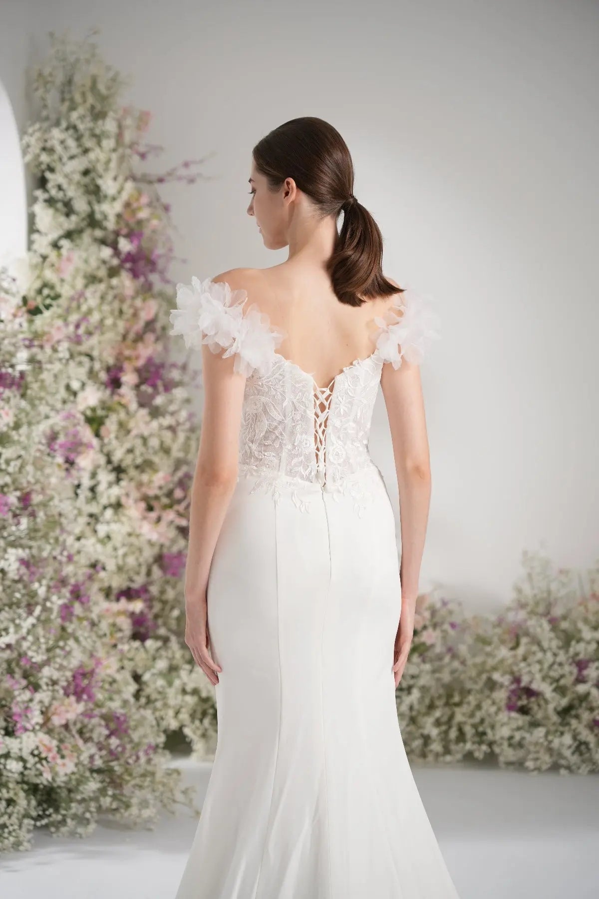 Trumpet/Mermaid Off-The-Shoulder Sleeveless Lace Applique Sexy Wedding Dress  With Court Train zhexudai