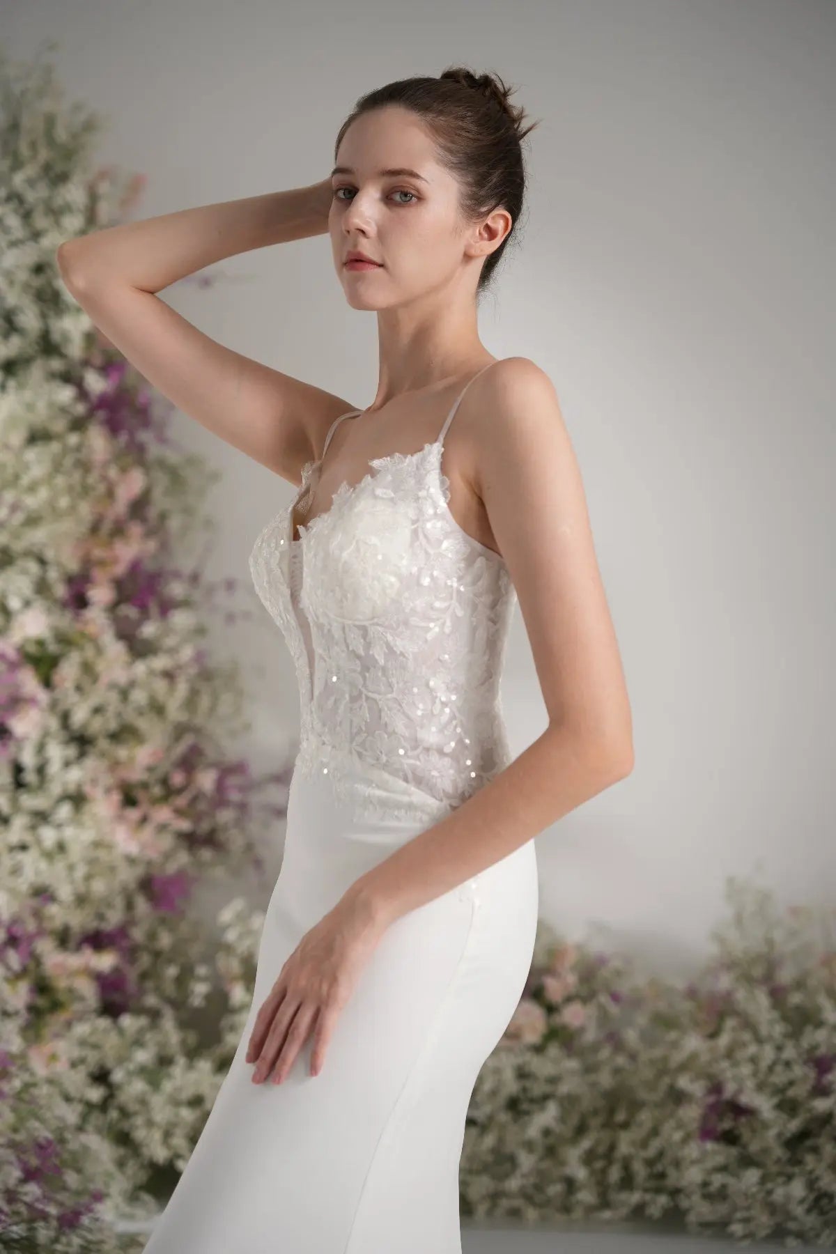 Trumpet/Mermaid Spaghetti Strap Deep V Sleeveless Lace Applique Wedding Dress  With Court Train zhexudai