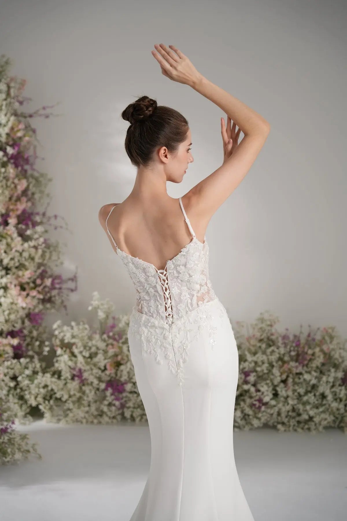 Trumpet/Mermaid Spaghetti Strap Sleeveless Beading Lace Stretch Satin Sexy Wedding Dress  With Court Train zhexudai
