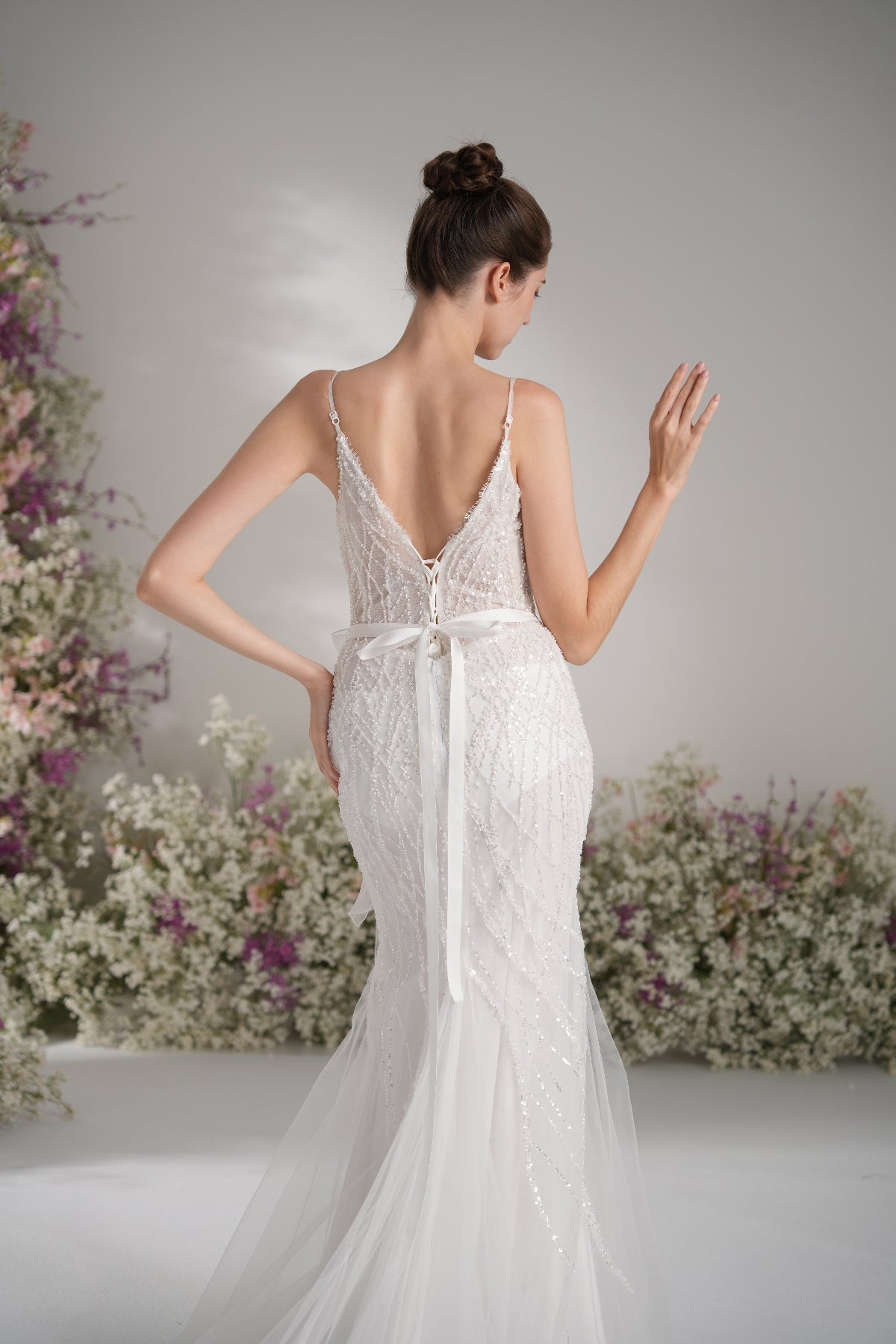Trumpet/Mermaid Spaghetti Strap V-Neck Beading Tulle Wedding Dress with Court Train zhexudai