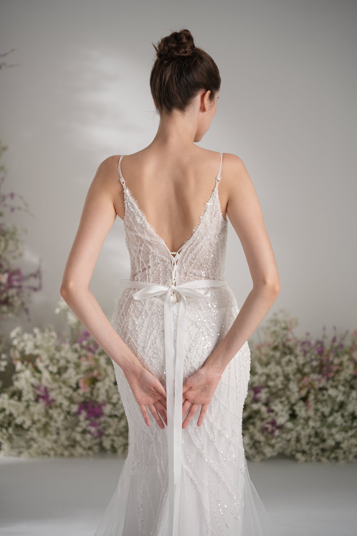 Trumpet/Mermaid Spaghetti Strap V-Neck Beading Tulle Wedding Dress with Court Train zhexudai