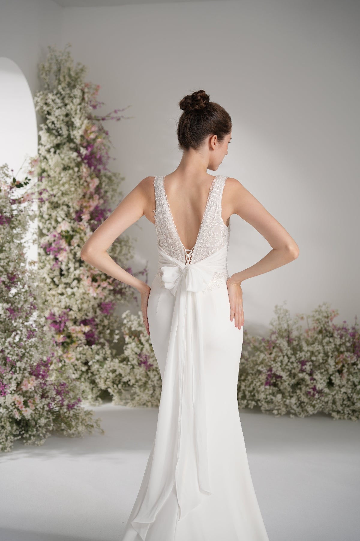 TrumpetMermaid Queen neckline Sleeveless Lace Beading Wedding Dress with Court Train zhexudai
